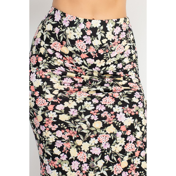 Front Knot Floral Top & Ruched Maxi Skirts Set - Picture 5 of 10